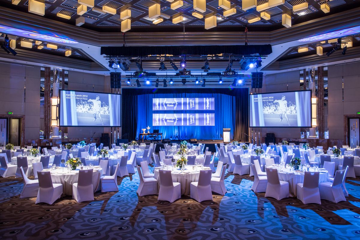 Banquet Center Table